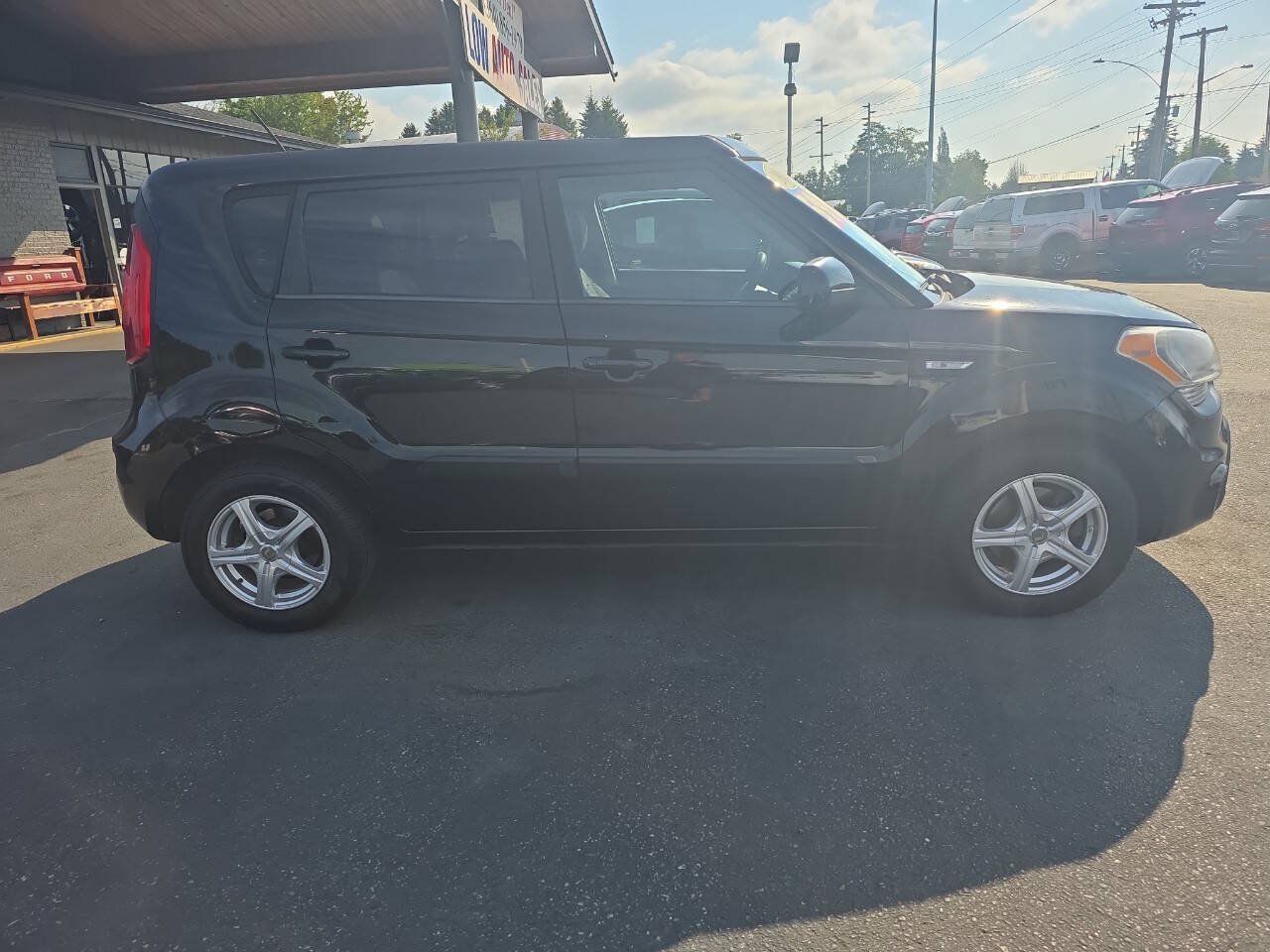 Used 2012 Kia Soul FWD image 2