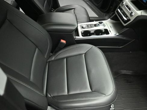 Certified 2023 Ford Explorer XLT w/ Equipment Group 202A image 35