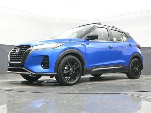 Used 2024 Nissan Kicks SR w/ SR Premium Package image 21