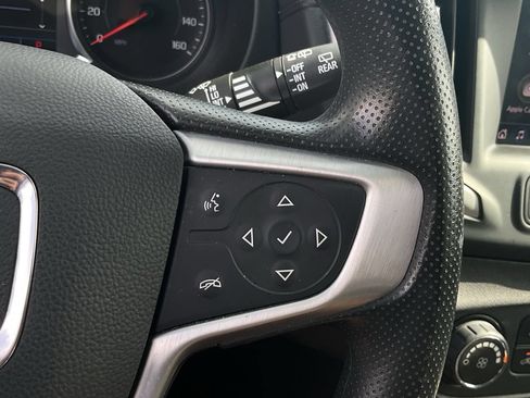 Used 2024 GMC Terrain SLE FWD image 16