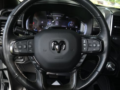 Used 2025 RAM 1500 Limited AWD/4WD image 14