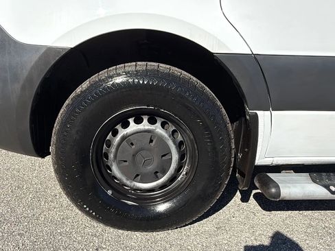 Used 2021 Mercedes-Benz Sprinter 2500 image 17