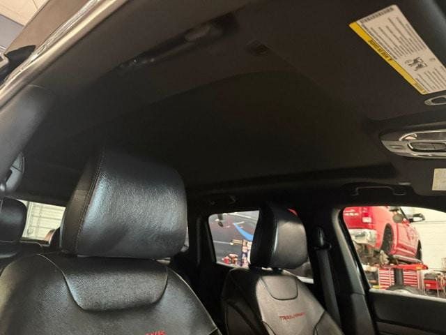 Certified 2025 Jeep Compass Trailhawk w/ Trailhawk Elite Group AWD/4WD image 16
