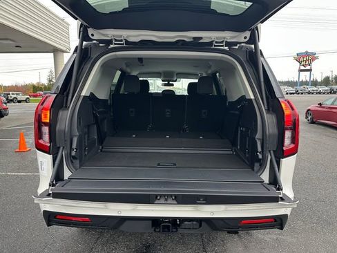 New 2025 Ford Expedition Active image 26