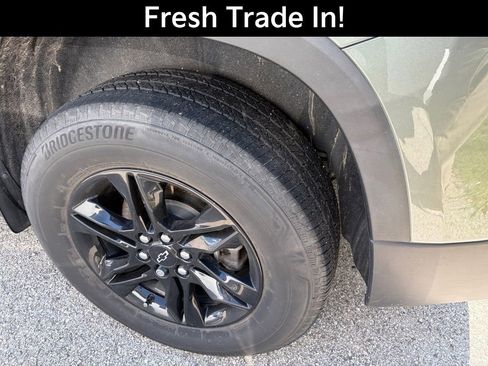 Used 2023 Chevrolet Traverse LT w/ Midnight/Sport Edition AWD/4WD image 5