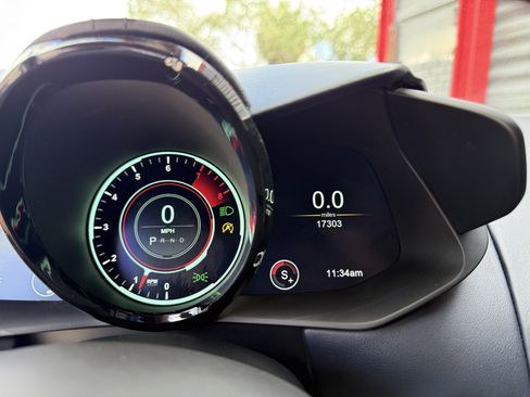 Used 2019 Aston Martin V8 Vantage Coupe image 28