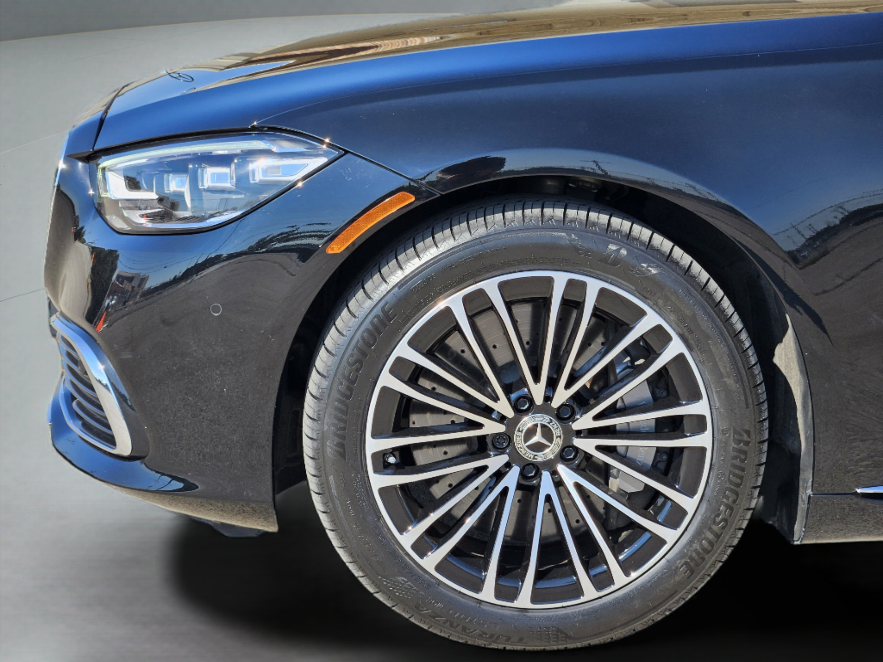 Certified 2023 Mercedes-Benz S 500 4MATIC image 29
