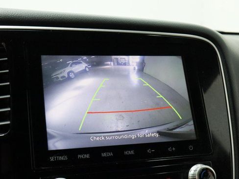 Used 2020 Mitsubishi Outlander LE FWD image 17