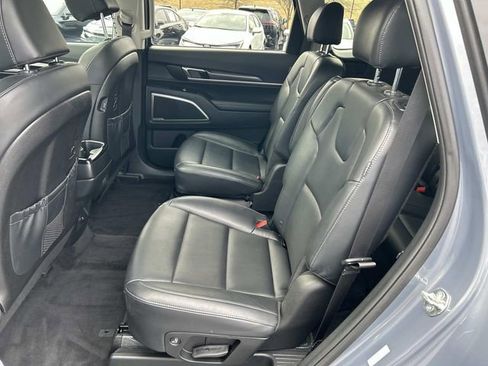 Used 2024 Kia Telluride S w/ S Sunroof Package image 18