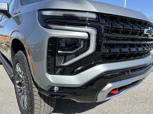 New 2026 Chevrolet Suburban Z71 w/ Comfort Package image 9