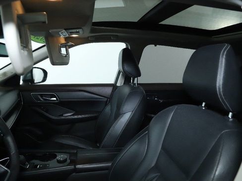 Certified 2021 Nissan Rogue Platinum image 23