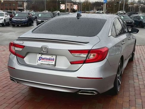 Used 2022 Honda Accord Sport image 2