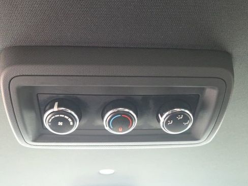 Used 2016 Dodge Grand Caravan SE image 19