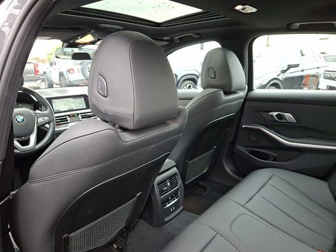 Used 2021 BMW 330i xDrive Sedan w/ Convenience Package image 20