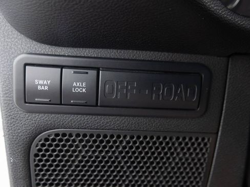 Used 2015 Jeep Wrangler Unlimited Rubicon w/ Connectivity Group AWD/4WD image 41