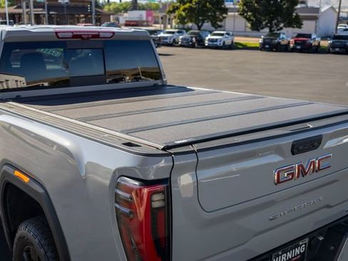 Used 2024 GMC Sierra 2500 AT4 w/ AT4 Premium Plus Package AWD/4WD image 59