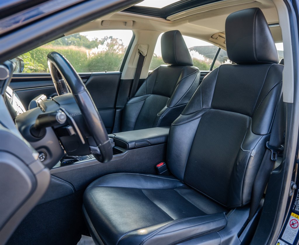 Used 2019 Lexus ES 350 w/ Premium Package FWD image 26
