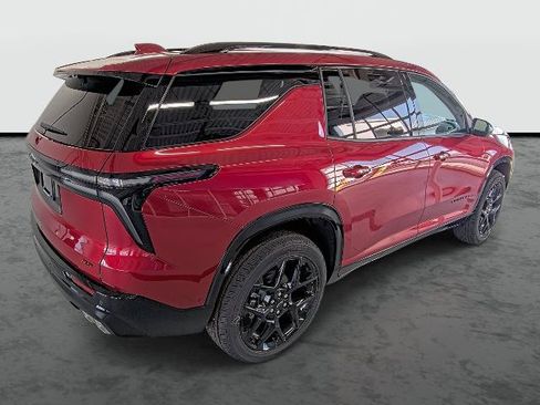 New 2026 Chevrolet Traverse RS w/ LPO, Floor Liner Package FWD image 14