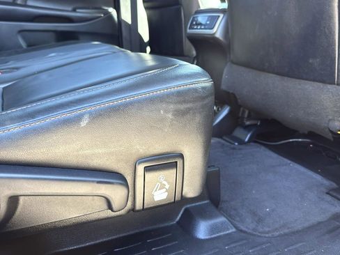 Used 2016 Toyota Highlander XLE image 24