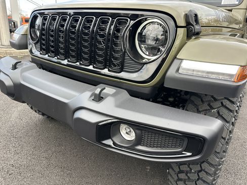 New 2026 Jeep Gladiator Willys image 34