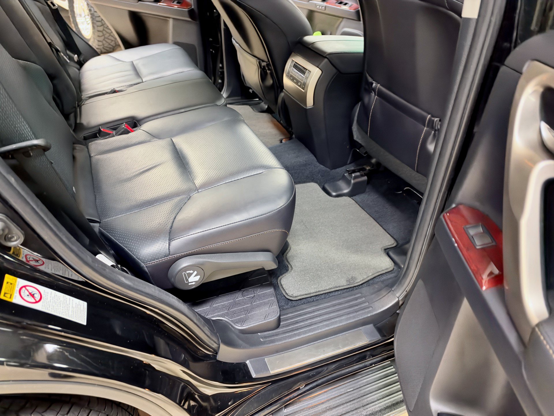 Used 2012 Lexus GX 460 w/ Comfort Plus Pkg AWD/4WD image 26