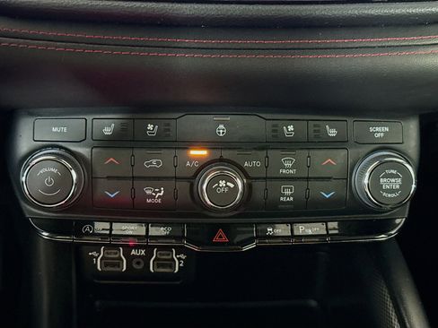 Used 2023 Dodge Durango GT image 19