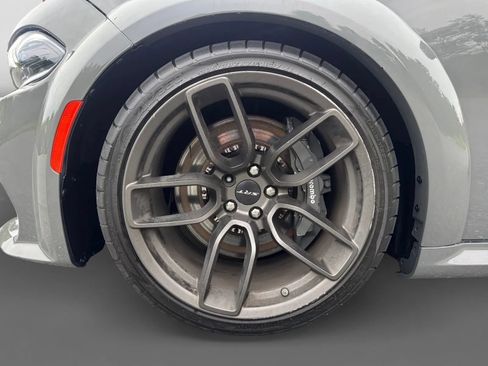 Used 2018 Dodge Charger R/T RWD image 21