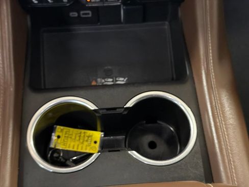 Used 2023 Chevrolet Suburban High Country AWD/4WD image 23
