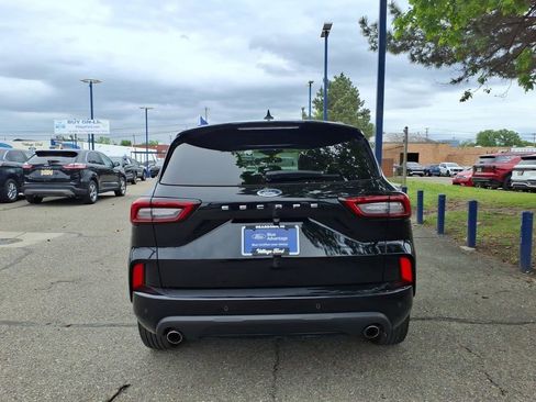 Used 2024 Ford Escape ST-Line w/ Tech Pack #1 FWD image 7