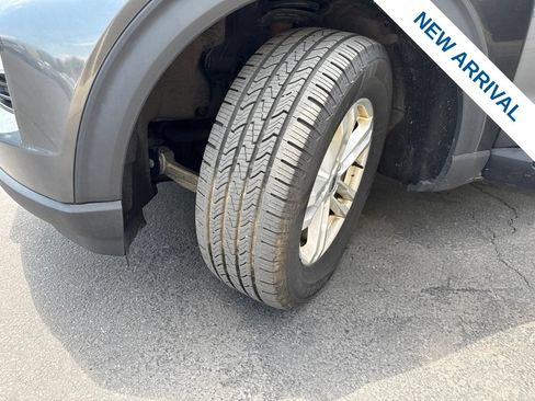 Used 2020 Ford Explorer XLT w/ Equipment Group 202A AWD/4WD image 29