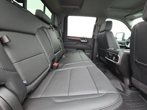 Used 2025 GMC Sierra 2500 Denali w/ Technology Package image 14
