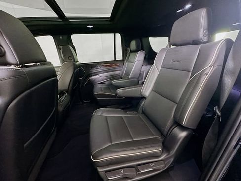 Certified 2023 Cadillac Escalade ESV Premium Luxury w/ LPO, Radiant Package image 27