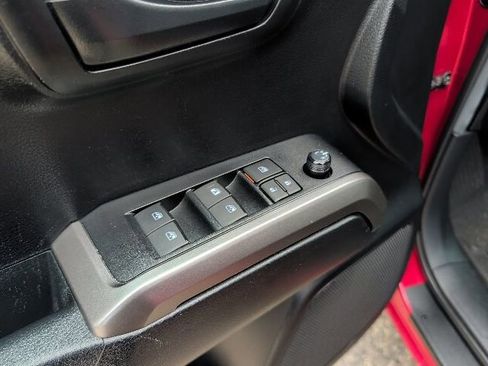 Used 2022 Toyota Tacoma SR5 image 15