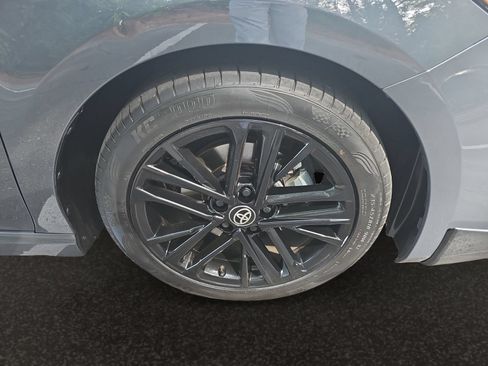 Used 2025 Toyota Camry SE FWD image 41
