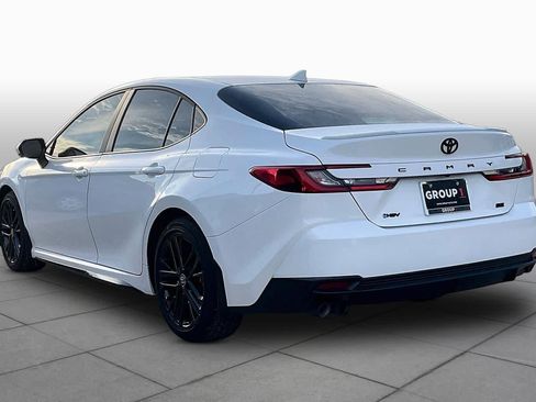 Used 2026 Toyota Camry SE w/ Convenience Package FWD image 12