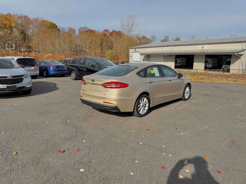 Used 2019 Ford Fusion SE image 7