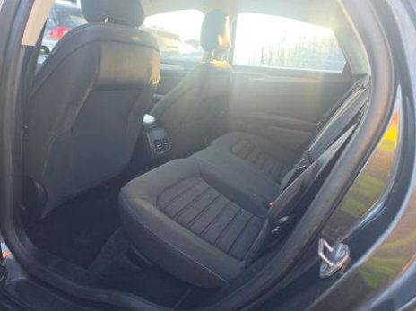 Used 2020 Ford Fusion SE FWD image 8