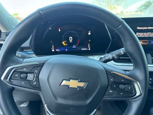 Used 2024 Chevrolet Trax LT w/ Driver Confidence Package FWD image 6