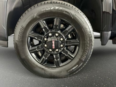 Used 2025 GMC Sierra 2500 AT4 AWD/4WD image 19