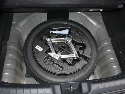 Certified 2024 Honda Civic EX-L image 34