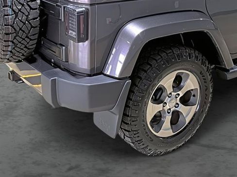Used 2017 Jeep Wrangler Unlimited Sahara w/ Trailer Tow Group AWD/4WD image 13