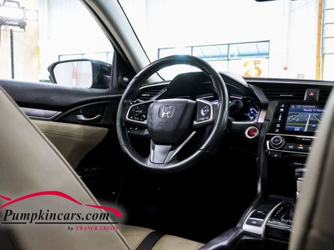 Used 2017 Honda Civic Touring image 38