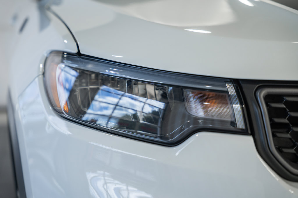 Certified 2025 Jeep Compass Trailhawk AWD/4WD image 12