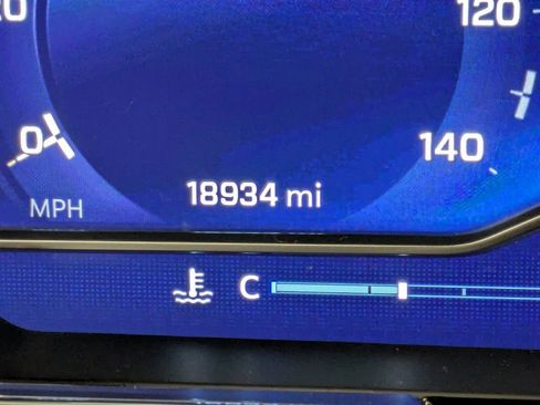 Used 2022 Chevrolet Silverado 1500 LT Trail Boss w/ LT Trail Boss Premium Package image 15