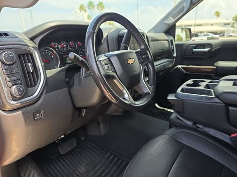 Used 2021 Chevrolet Silverado 1500 LT w/ Convenience Package II AWD/4WD image 14