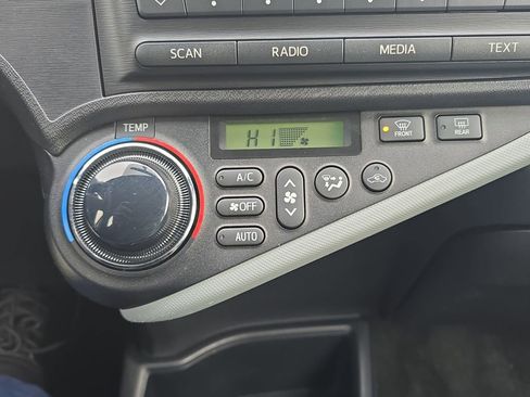 Used 2012 Toyota Prius C Two image 21