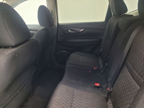 Used 2018 Nissan Rogue SV image 18