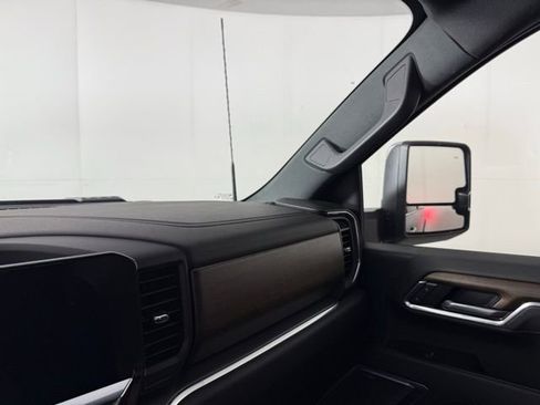 Used 2025 Chevrolet Silverado 3500 High Country w/ Technology Package image 20