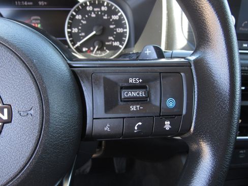 Used 2024 Nissan Rogue SV AWD/4WD image 25