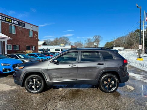 Used 2016 Jeep Cherokee Latitude w/ Cold Weather Group image 5